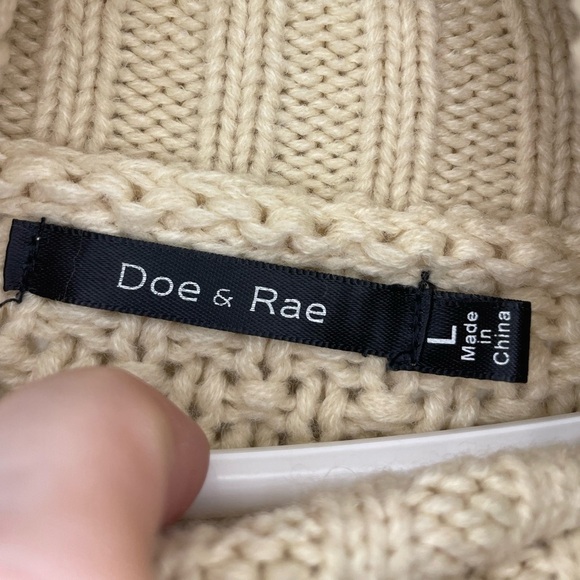 DOE&RAE knit turtle neck sweater - Picture 2 of 3